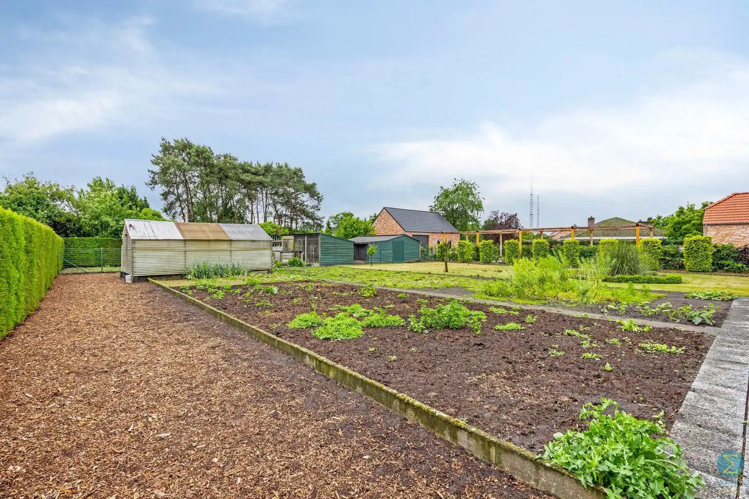 Instapklare laagbouwwoning op perceel van 1903m² foto 23