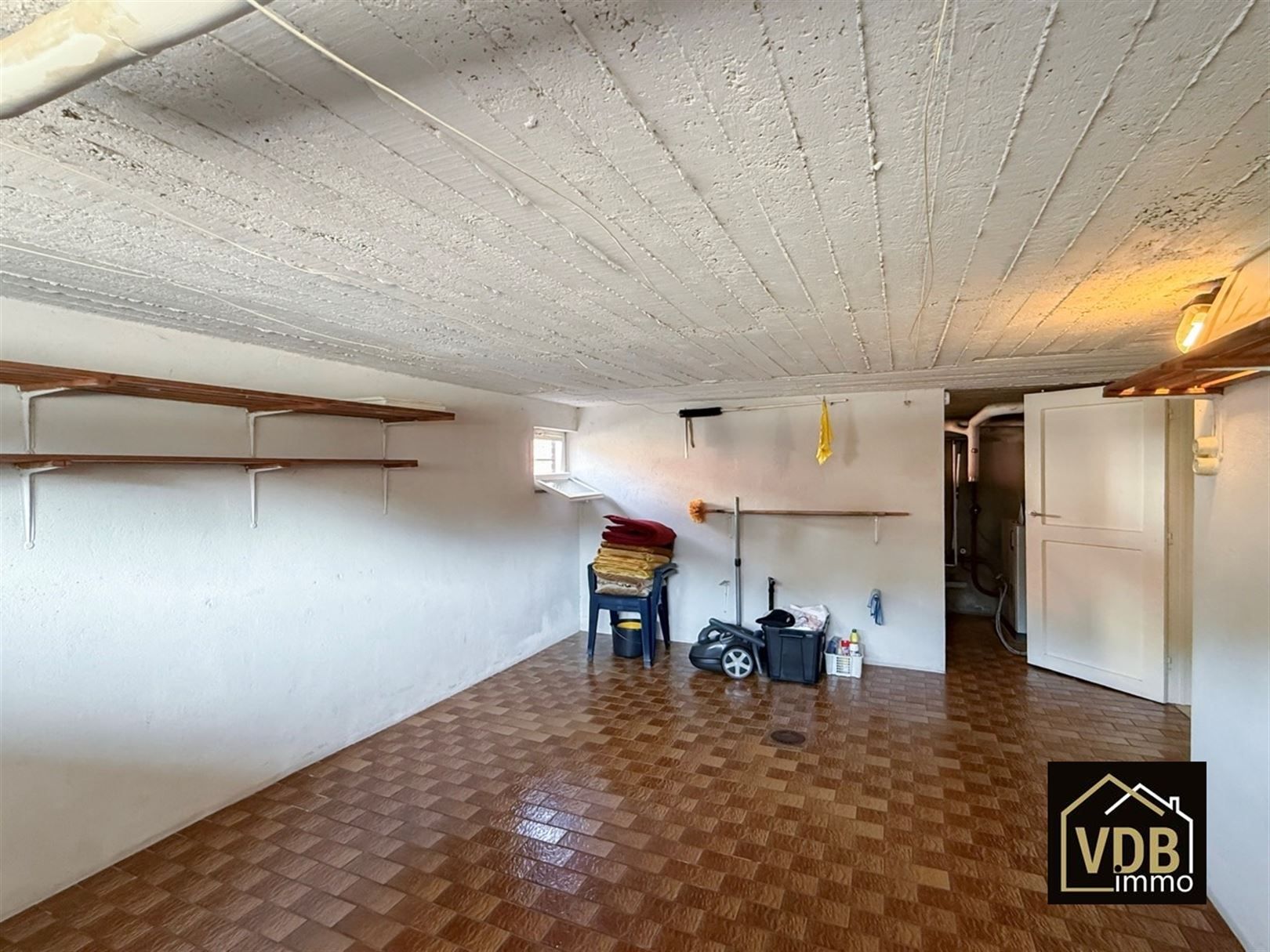 WONING MET 3 SLAAPKAMERS - GARAGE EN LEUKE TUIN foto 43