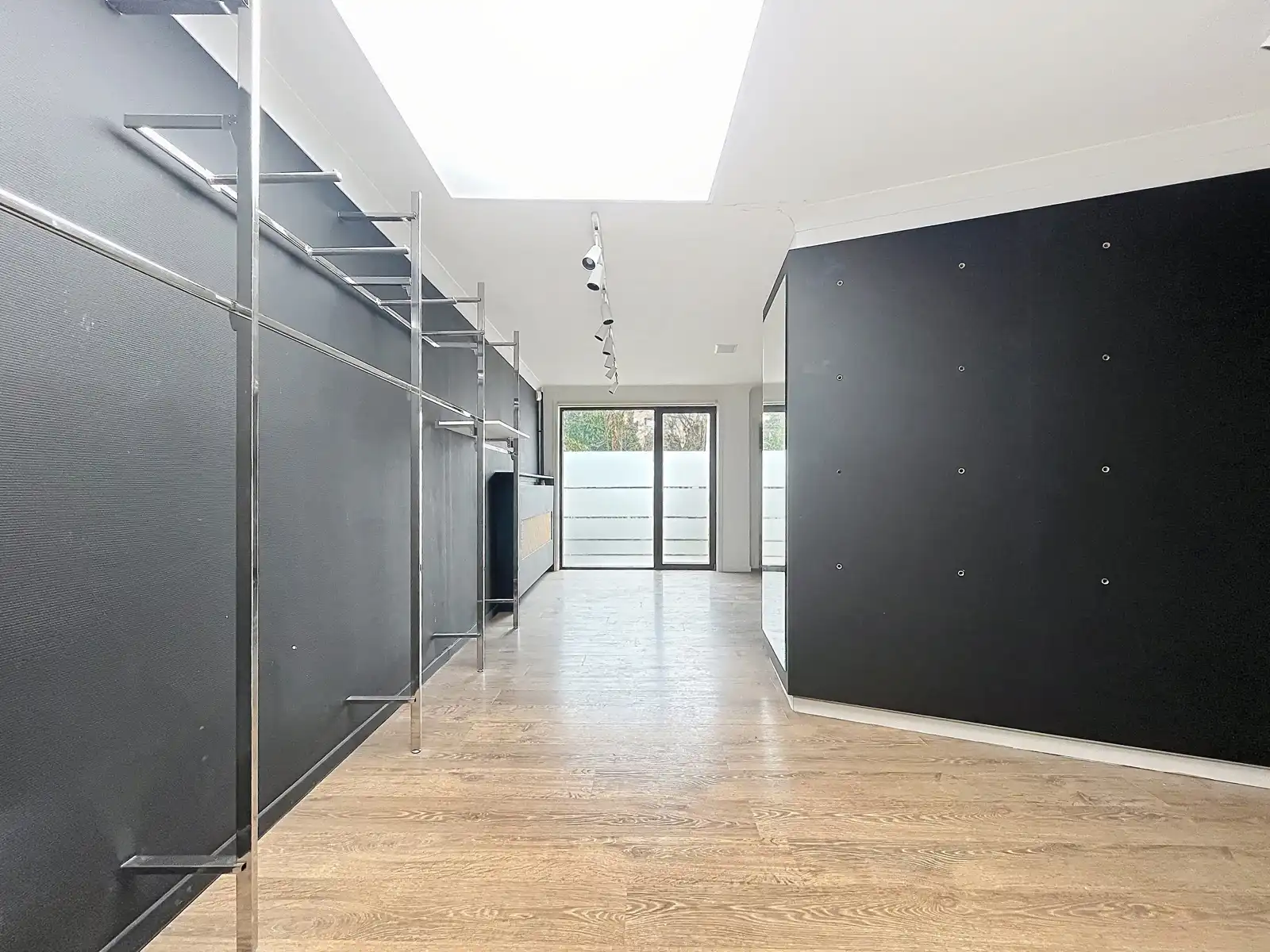 Handelspand te huur op topligging foto 9