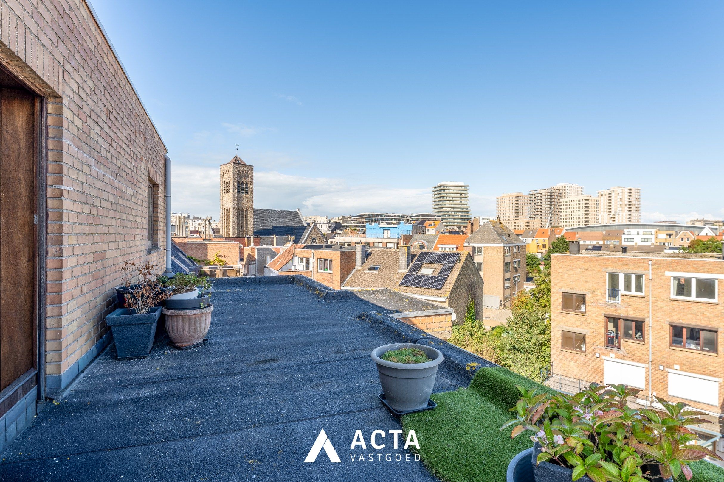 Dakappartement met zonnige terrassen in Mariakerke foto 14