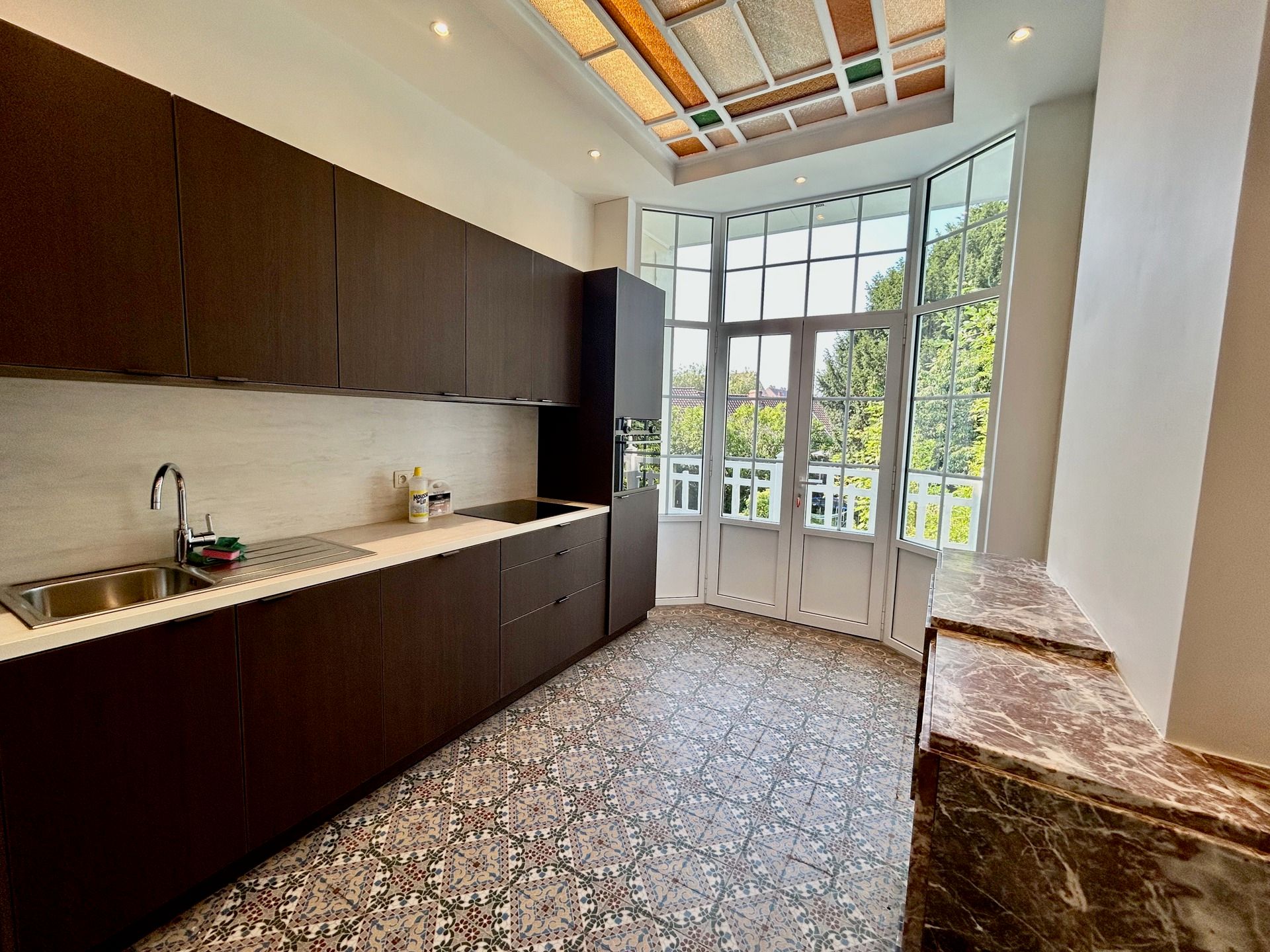 Exclusief gelijkvloers appartement gelegen in het centrum! foto 14