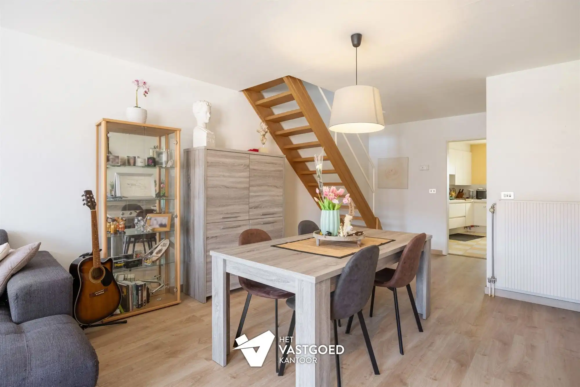 CENTRAAL GELEGEN, INSTAPKLAAR TRIPLEX APPARTEMENT foto 8