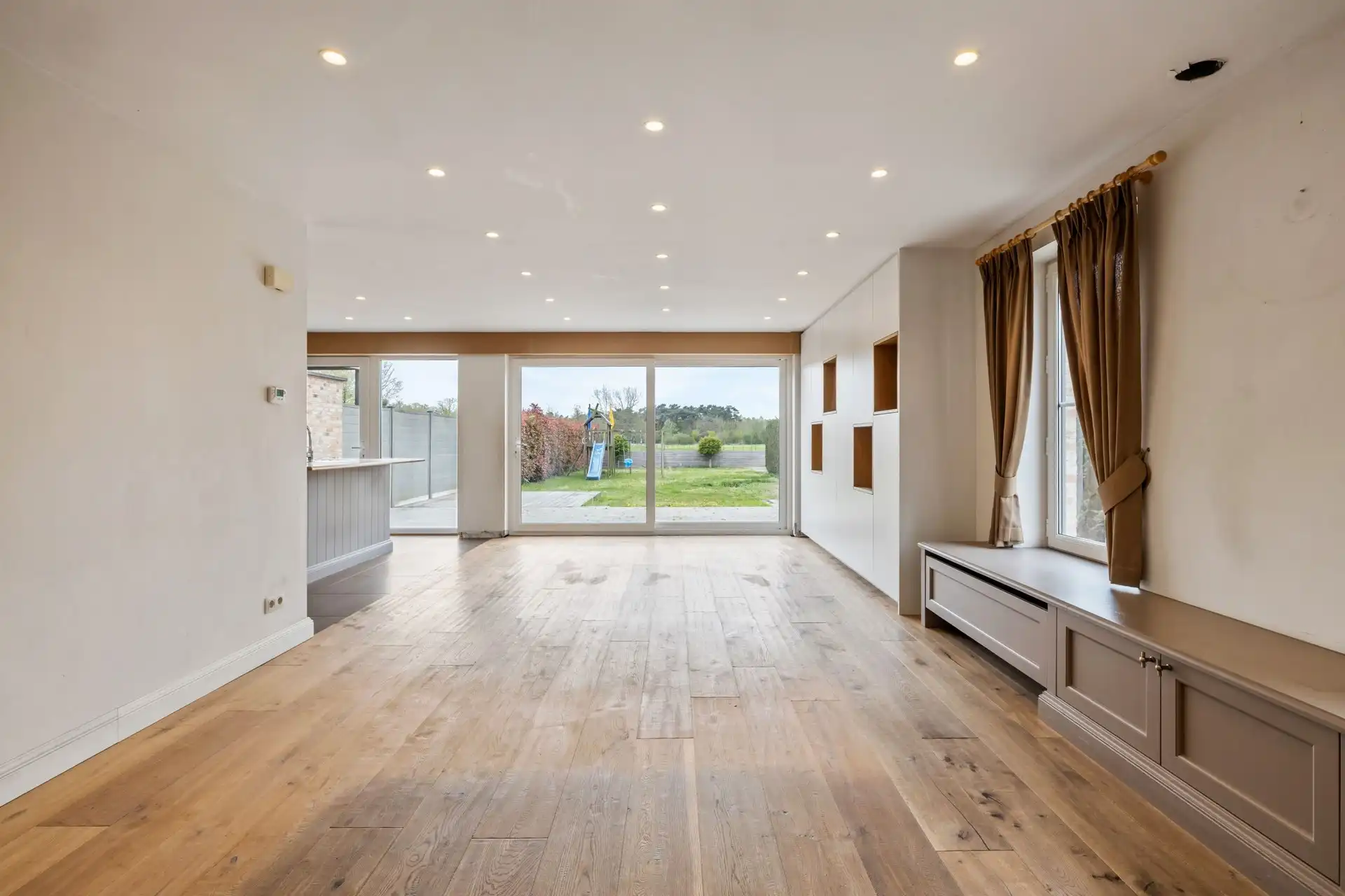 Recente gezinswoning op een uitstekende locatie in Sint-Gillis-Waas foto 6