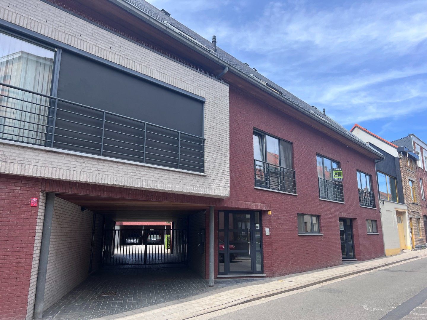 Ruim appartement met twee slaapkamers en terras te huur in Sint-Amandsberg foto 14