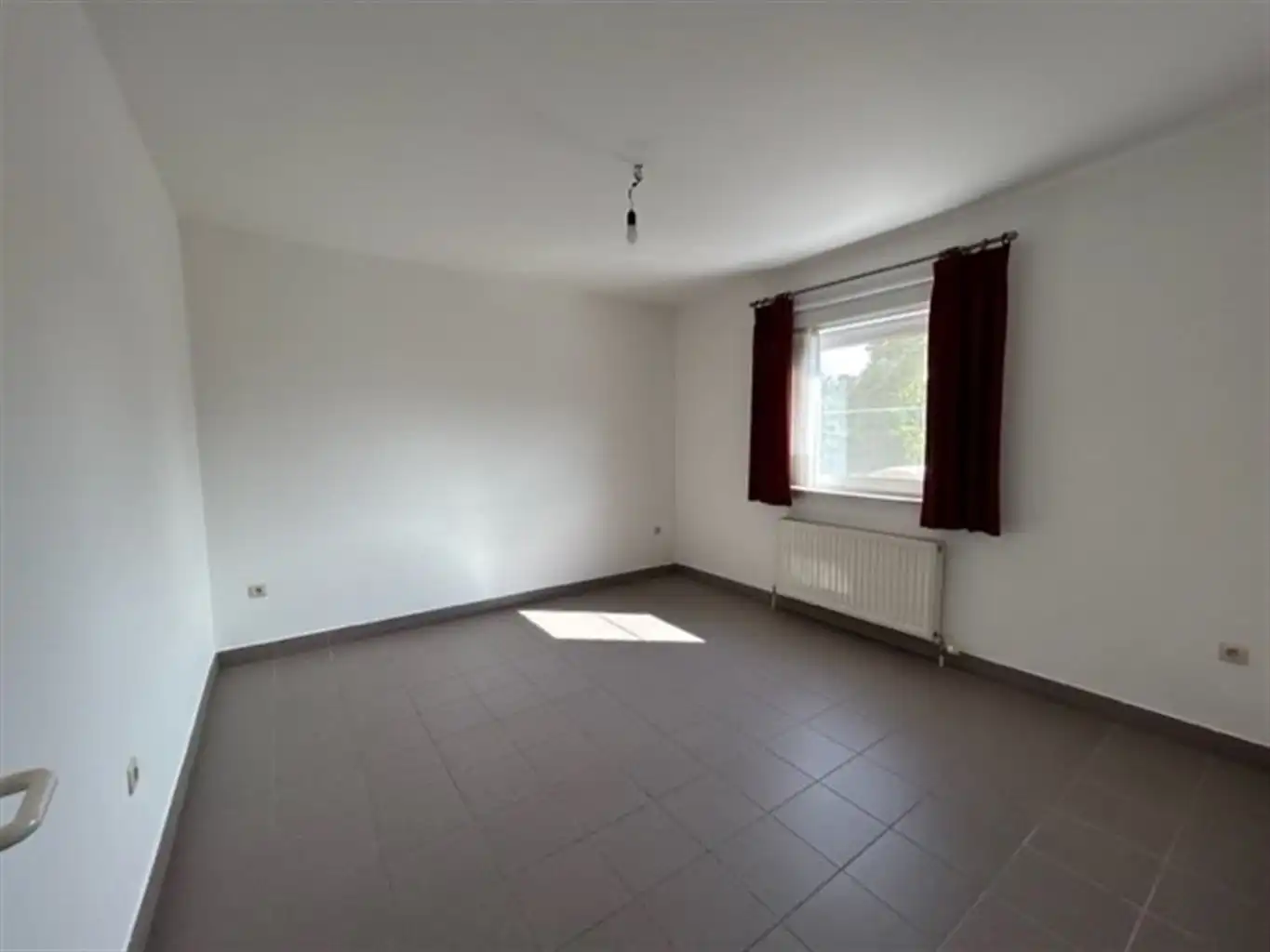 Gezellig appartement met 1 slaapkamer en carport. foto 6