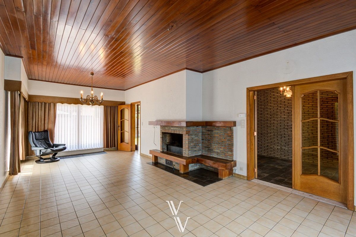 Mooi te renoveren landhuis met 3 slpk foto 9