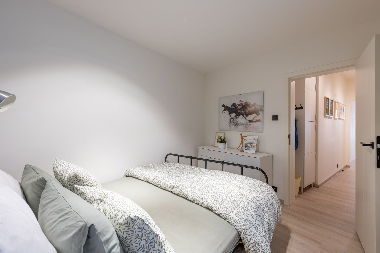 Prachtig gerenoveerd appartement met 2 slpk en lateraal zeezicht foto 14