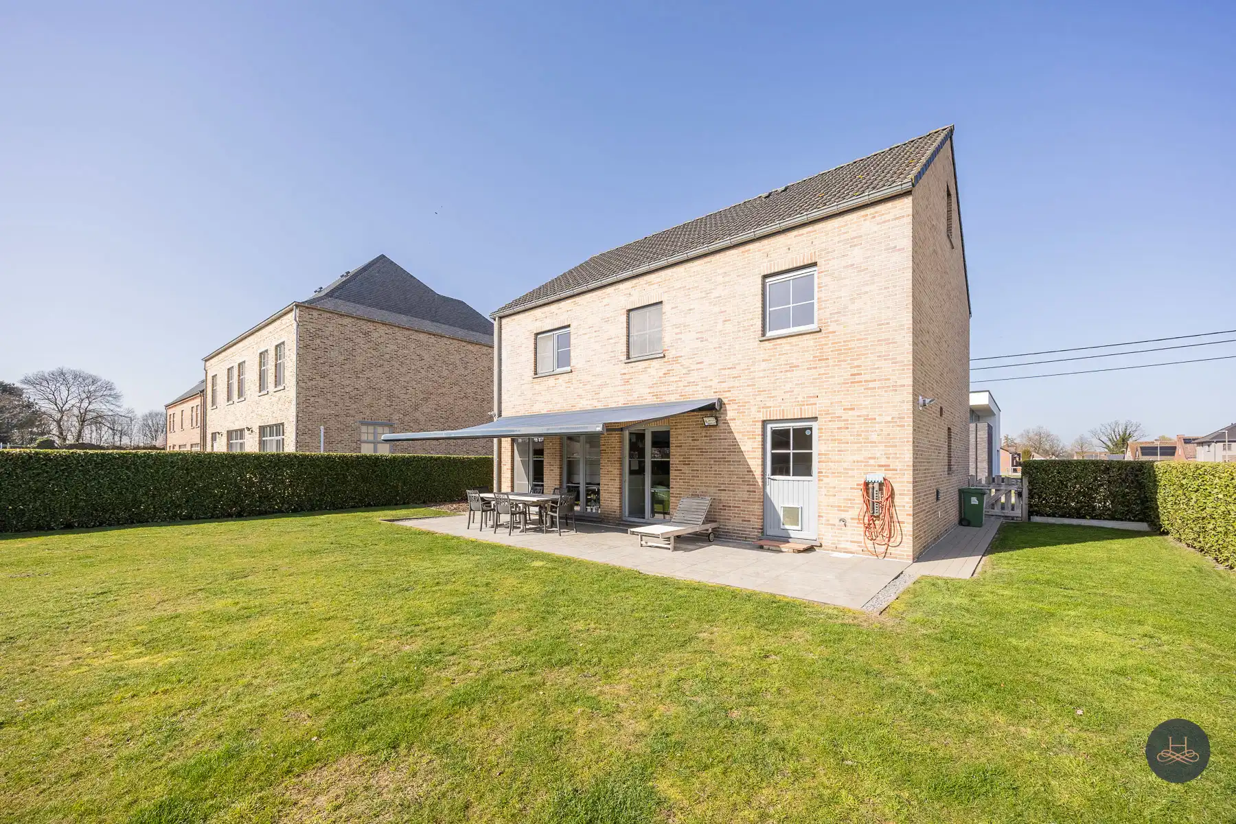 Ruime en instapklare open bebouwing in een rustige buurt foto 27