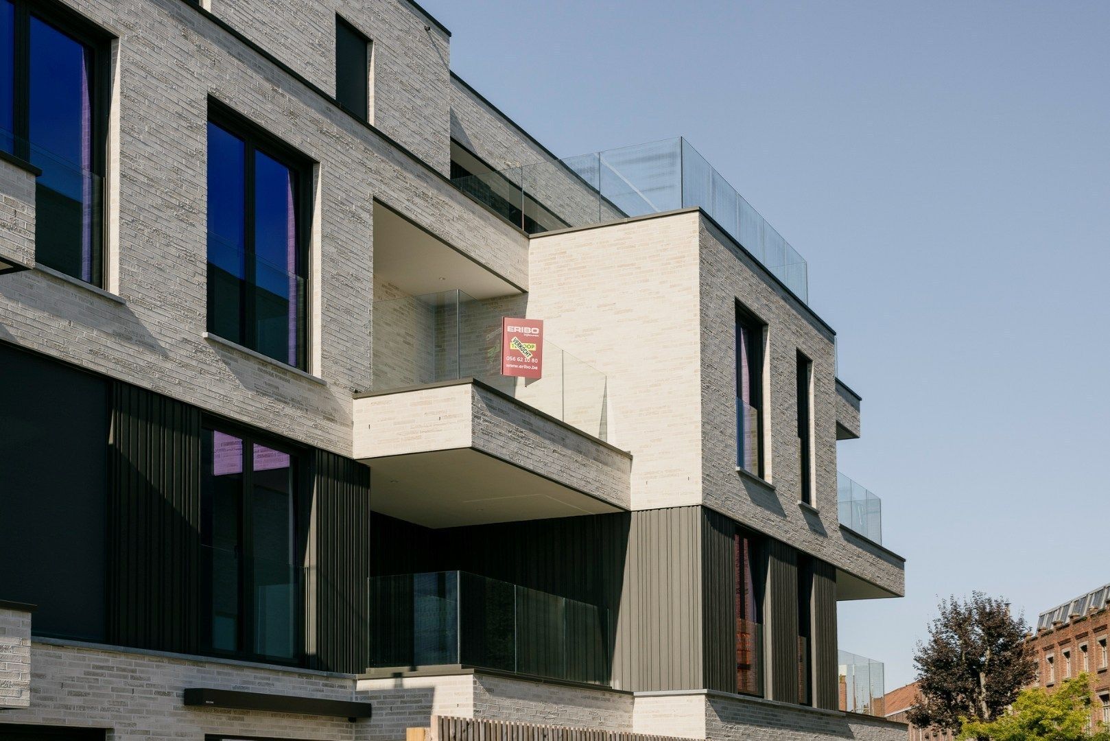 Ruim en lichtrijk appartement te koop in centrum Waregem foto 24