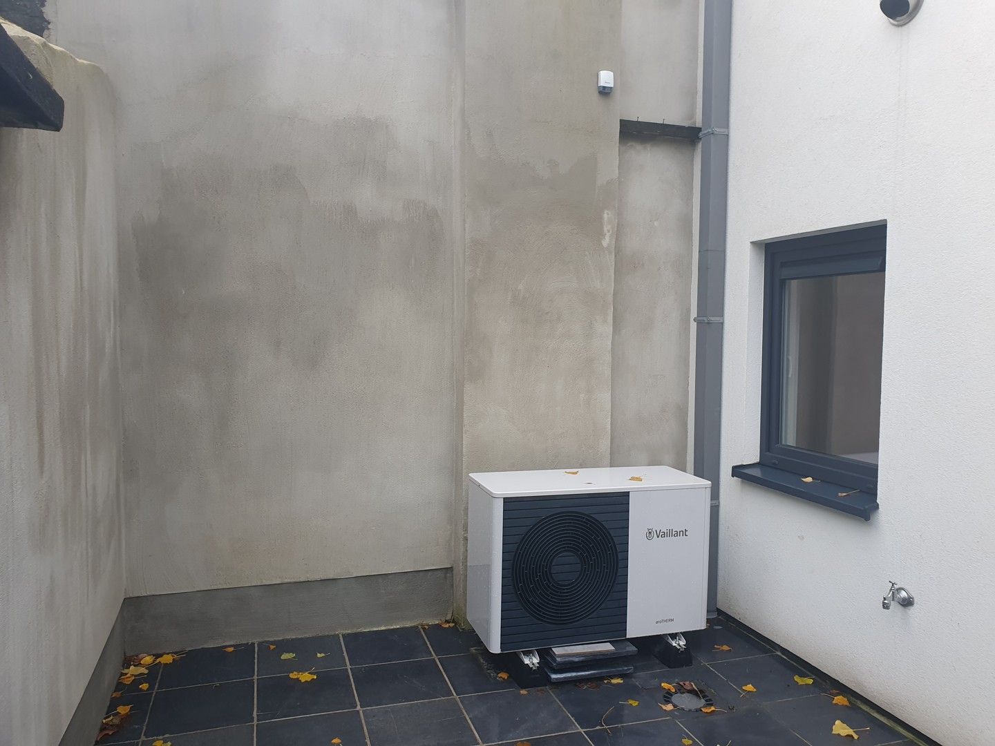 Instapklaar, duurzaam afgewerkt appartement te huur in Sint-Amandsberg foto 21