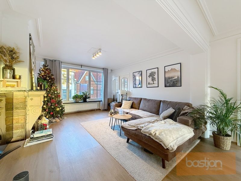 Prachtig gerenoveerd appartement met 2 slaapkamers foto 5