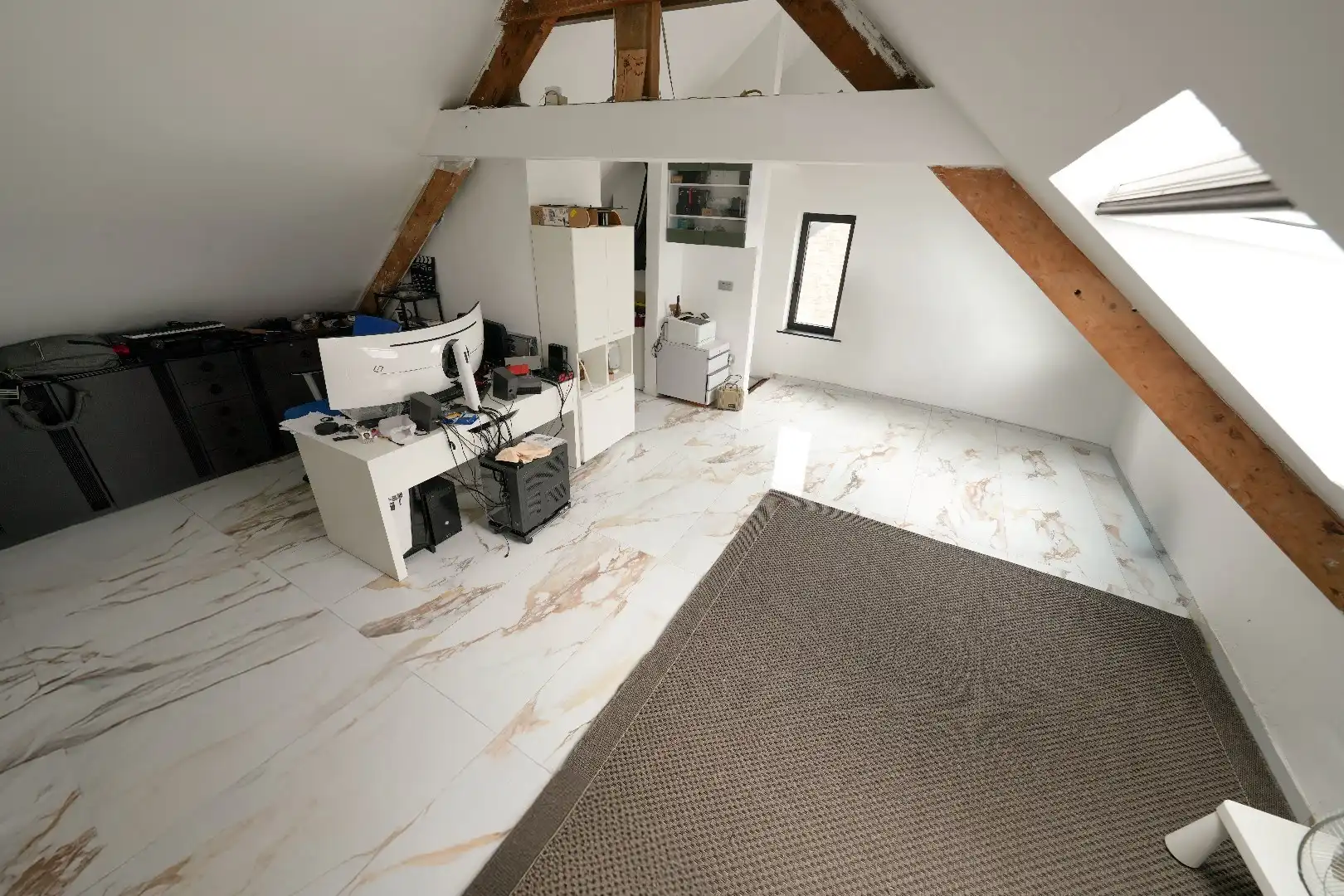 Instapklare woning, gerenoveerd tussen 2017 en 2025 foto 26