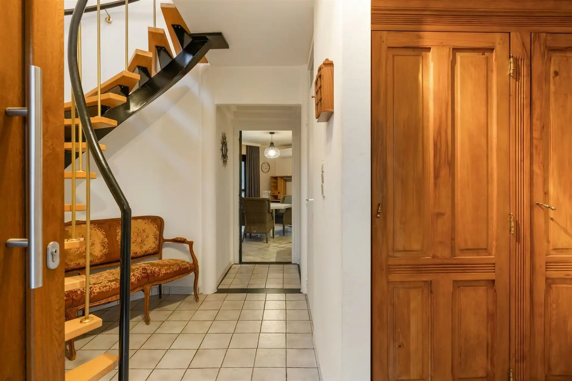 Instapklare gezinswoning met 3 slaapkamers nabij het centrum foto 6