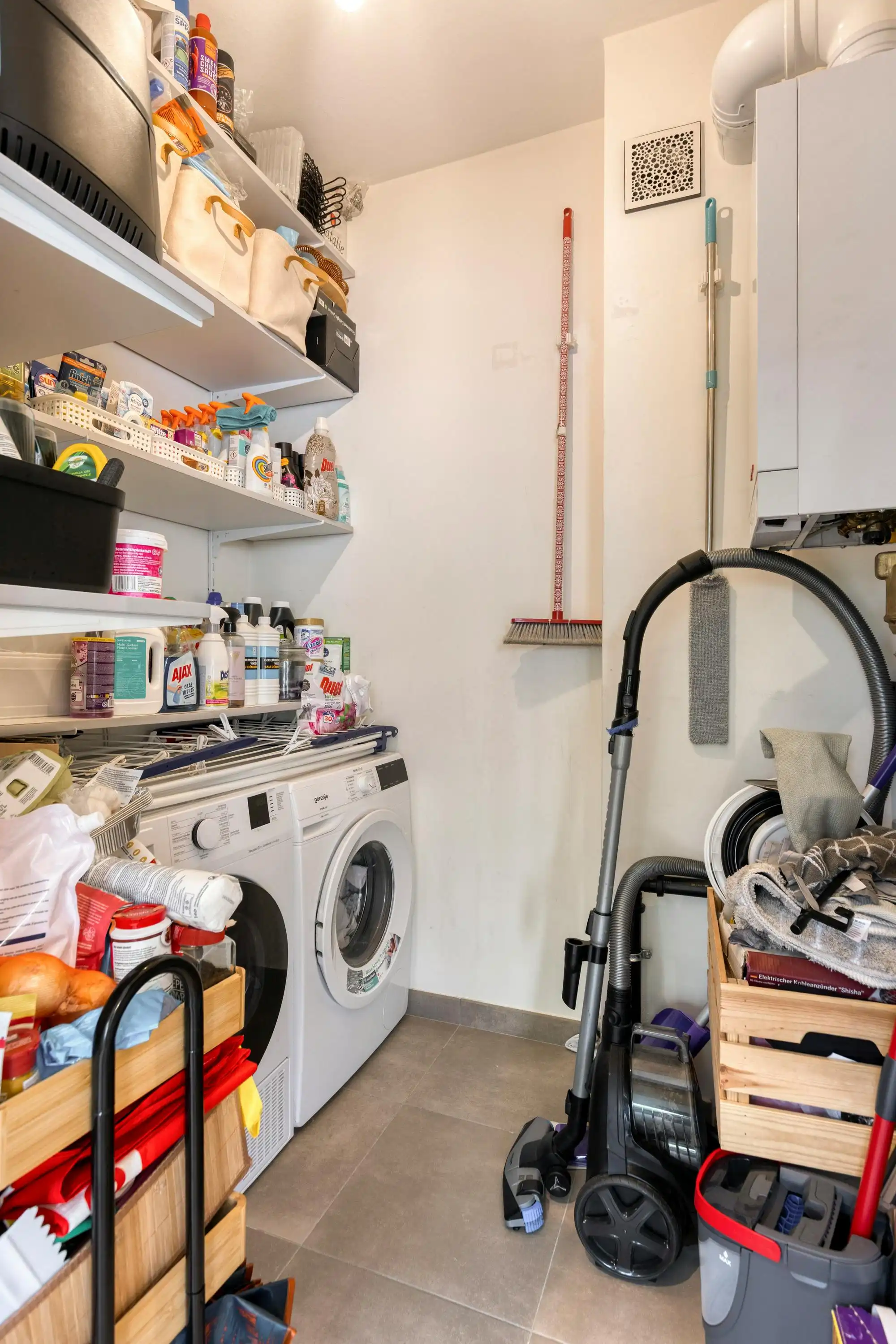 Appartement te koop in Merksem met 2 slaapkamers en garage foto 8