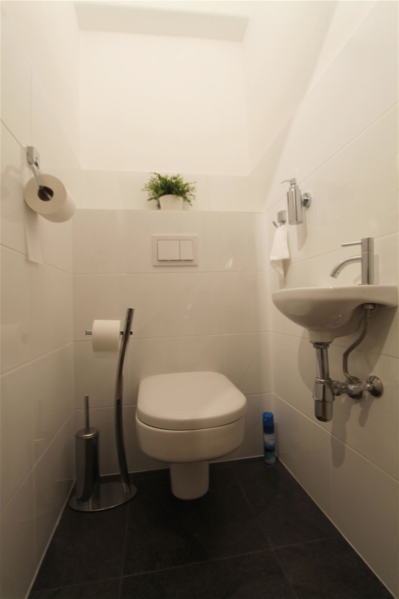 Gemeubeld zeer aangenaam 2 slpk. appartement! foto 5