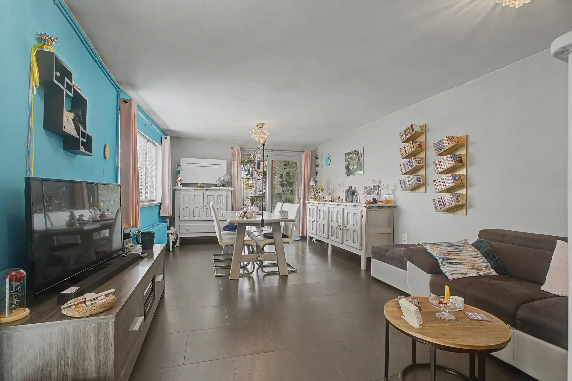 Instapklare halfopen bebouwing met 2 slaapkamers en garage nabij centrum Uitbergen foto 9