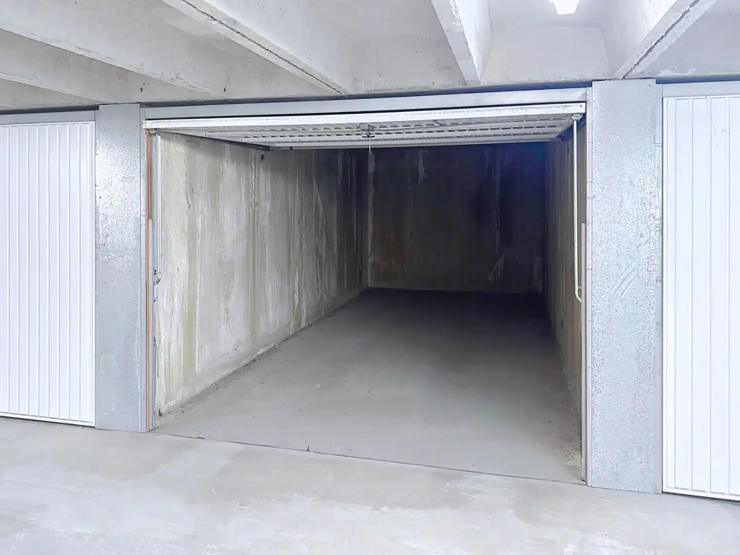 Garage te huur Zeedijk-Duinbergen 385 - - 8301 Knokke-Heist