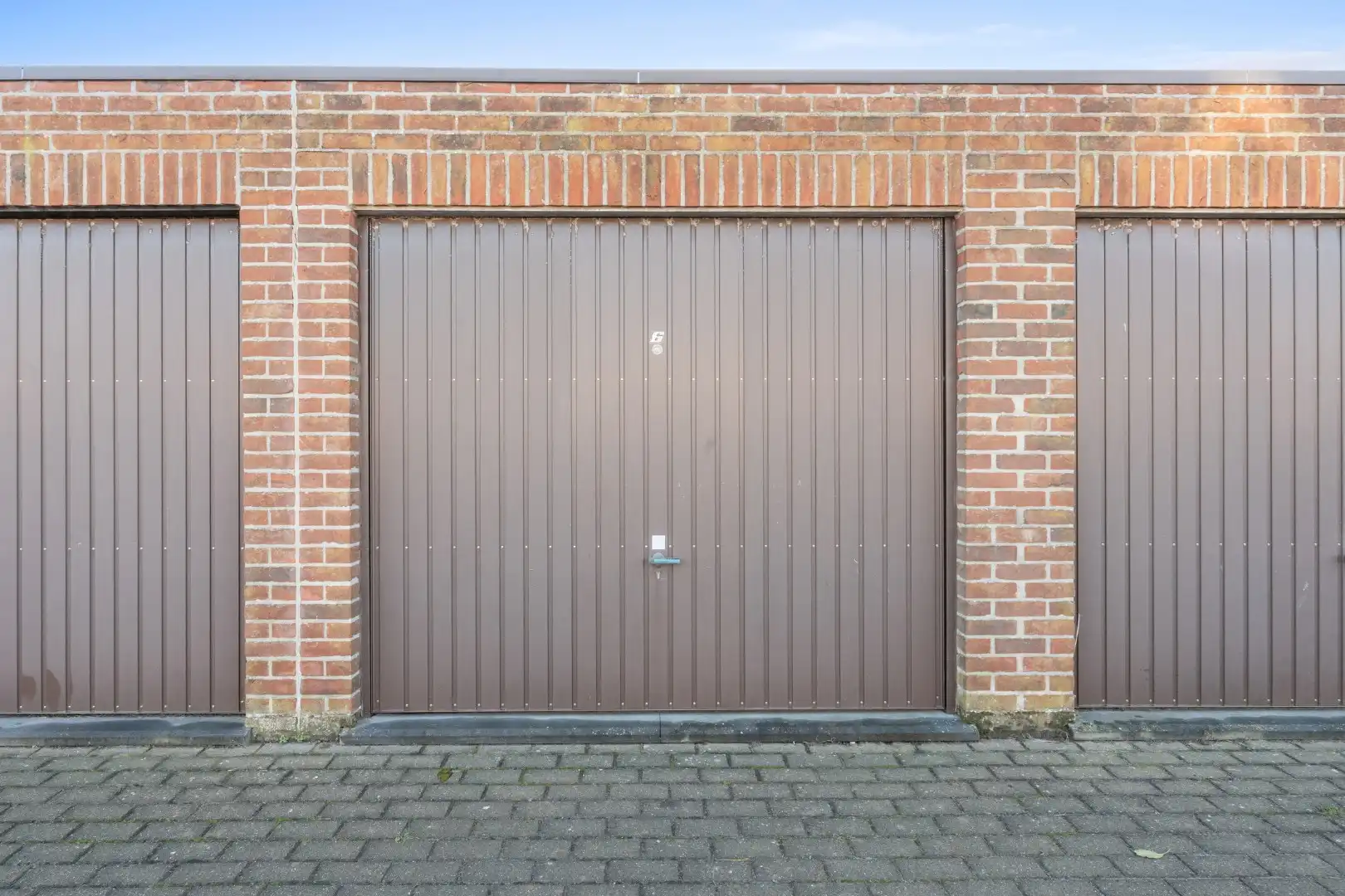 Charmante rijwoning met zonnig terras, wellnessruimte en garagebox in de Vicognewijk foto 26