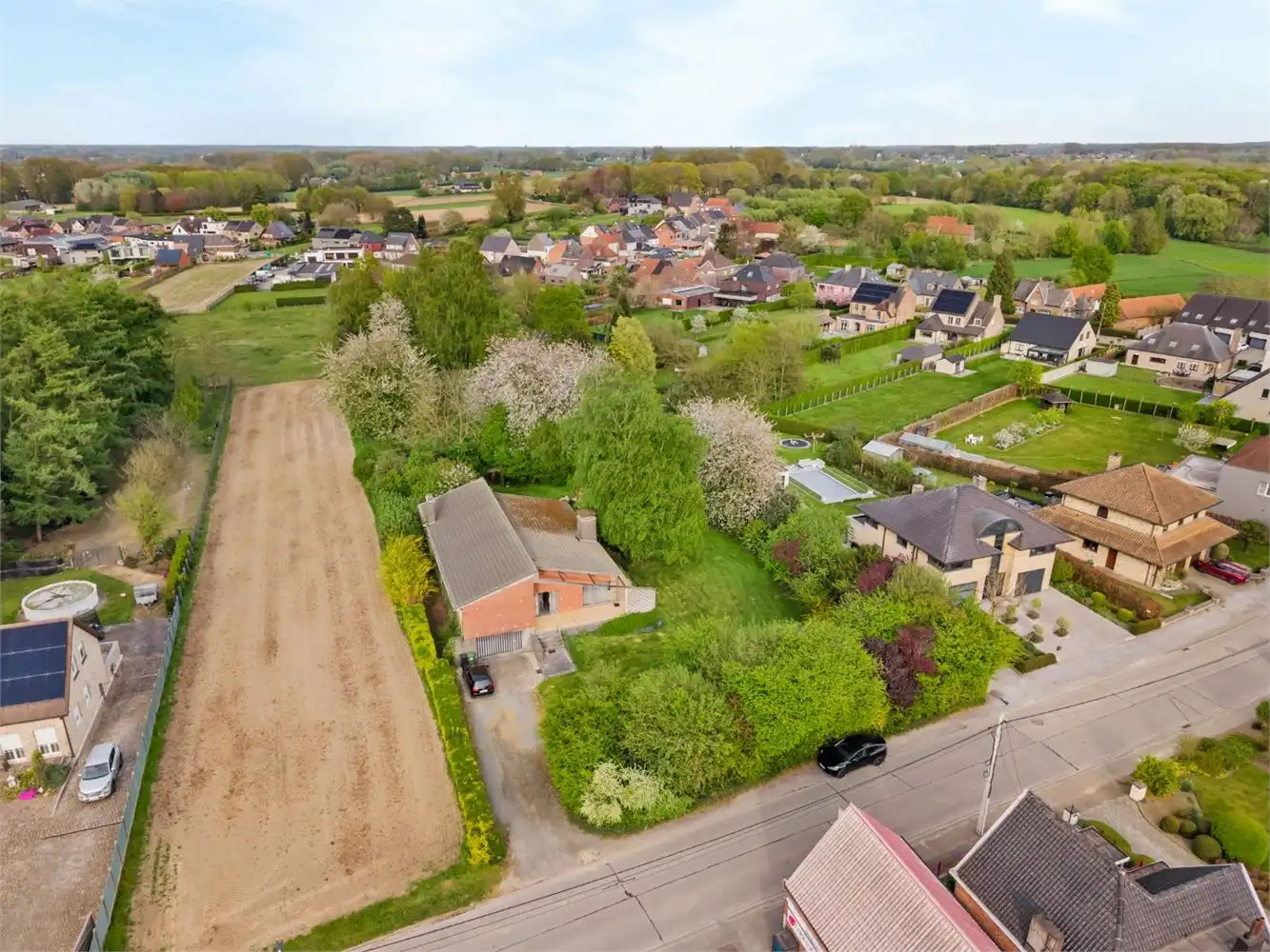UNIEK GELEGEN BOUWGROND OMGEVEN DOOR GROEN foto 4