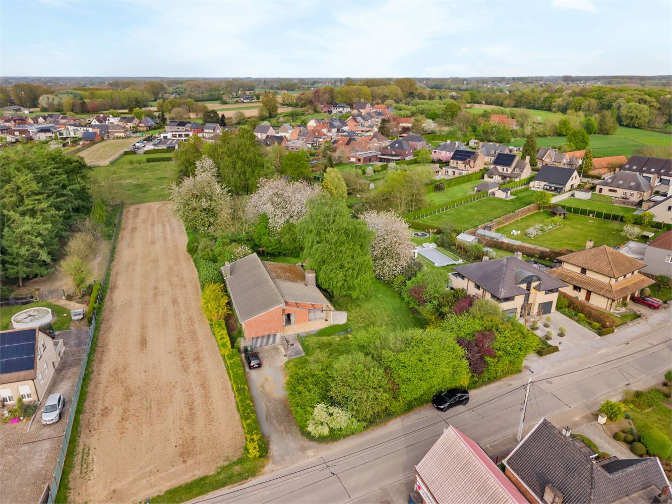 UNIEK GELEGEN BOUWGROND OMGEVEN DOOR GROEN foto 4