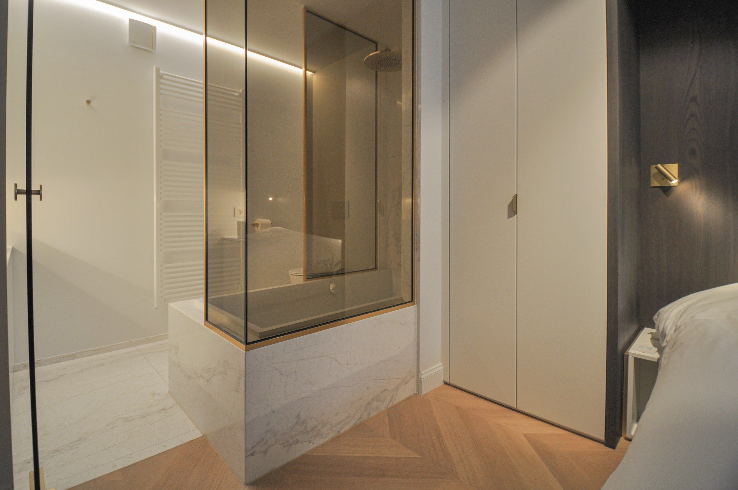 Hoogwaardig volledig gerenoveerd appartement met zijdelings zeezicht en zicht op de Kustlaan. foto 19