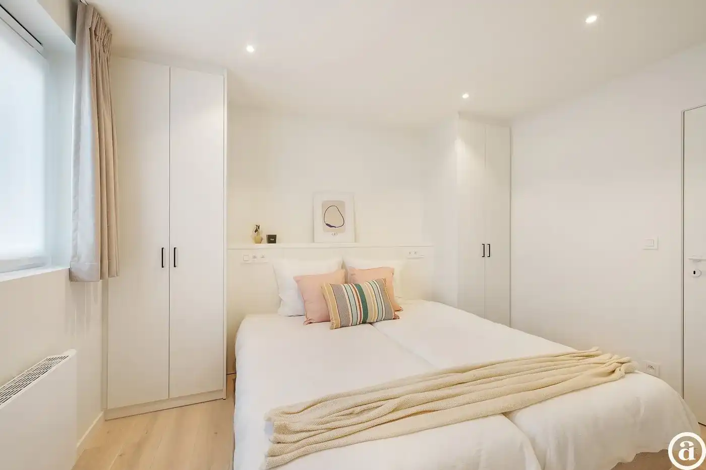 Lichtrijk hoekappartement met zijdelings zeezicht, centrum   foto 15