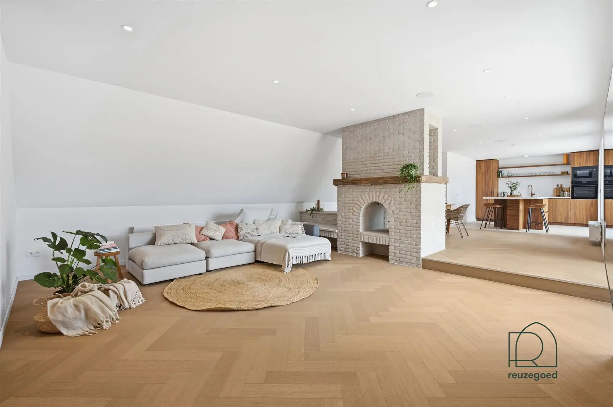 Uniek gerenoveerde penthouse (3 slaapkamers) met riant terras en prachtig zicht over Mechelen foto 3