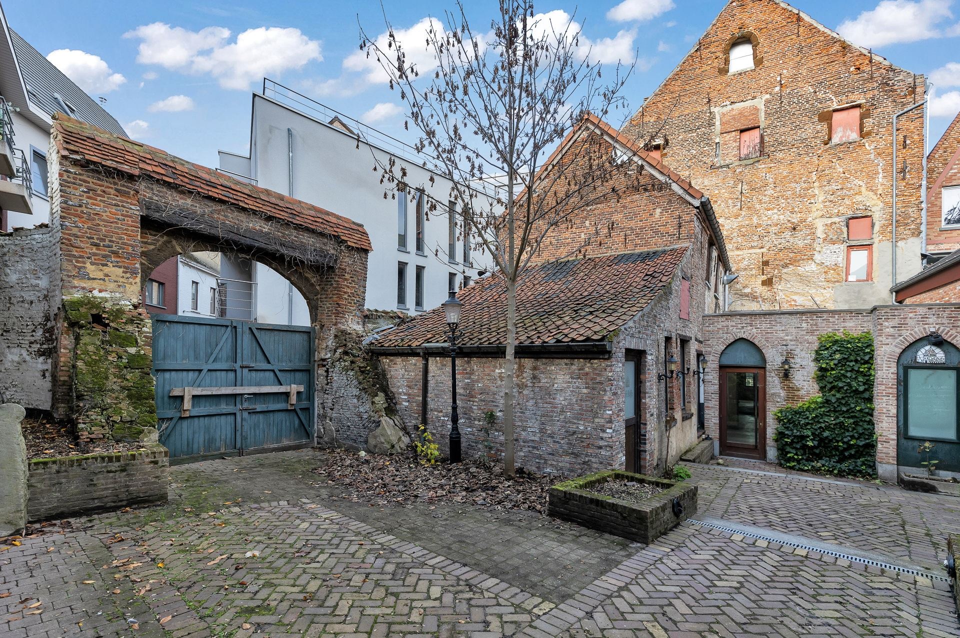 Statig pand op een unieke locatie op de Grote Markt van Diest foto 20