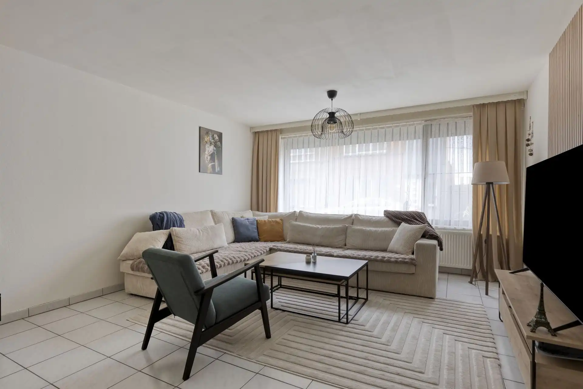 Instapklaar app. met 2 slaapkamers, terras en garage. foto 5