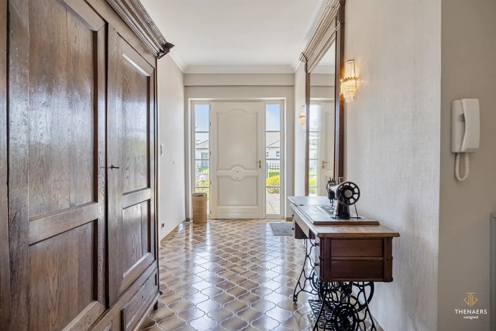 Statige villa met gelijkvloers wooncomfort op een toplocatie in Zonhoven. foto 14