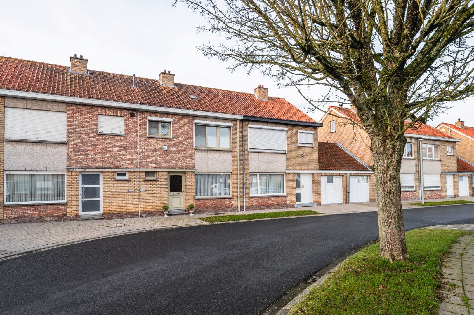 Uiterst goed verzorgde woning met garage, tuin en 3 slaapkamers. foto 3