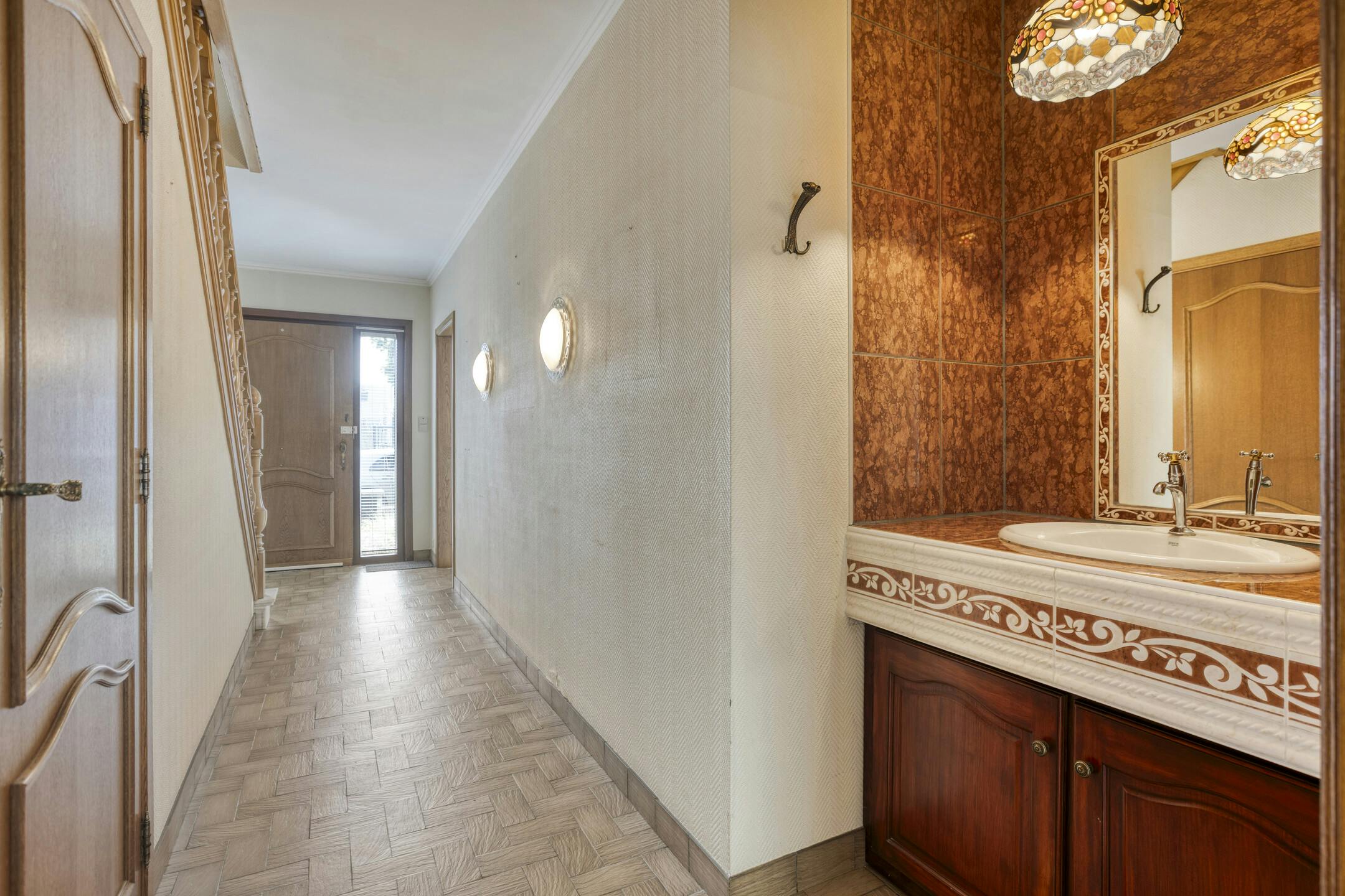 Halfopen huis te koop in Ieper met 4 kamers, tuin en garage foto 20