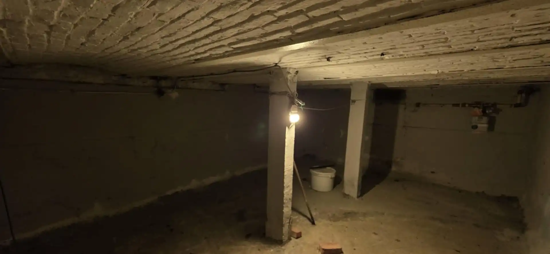 Renovatiewoning met veel potentieel foto 15