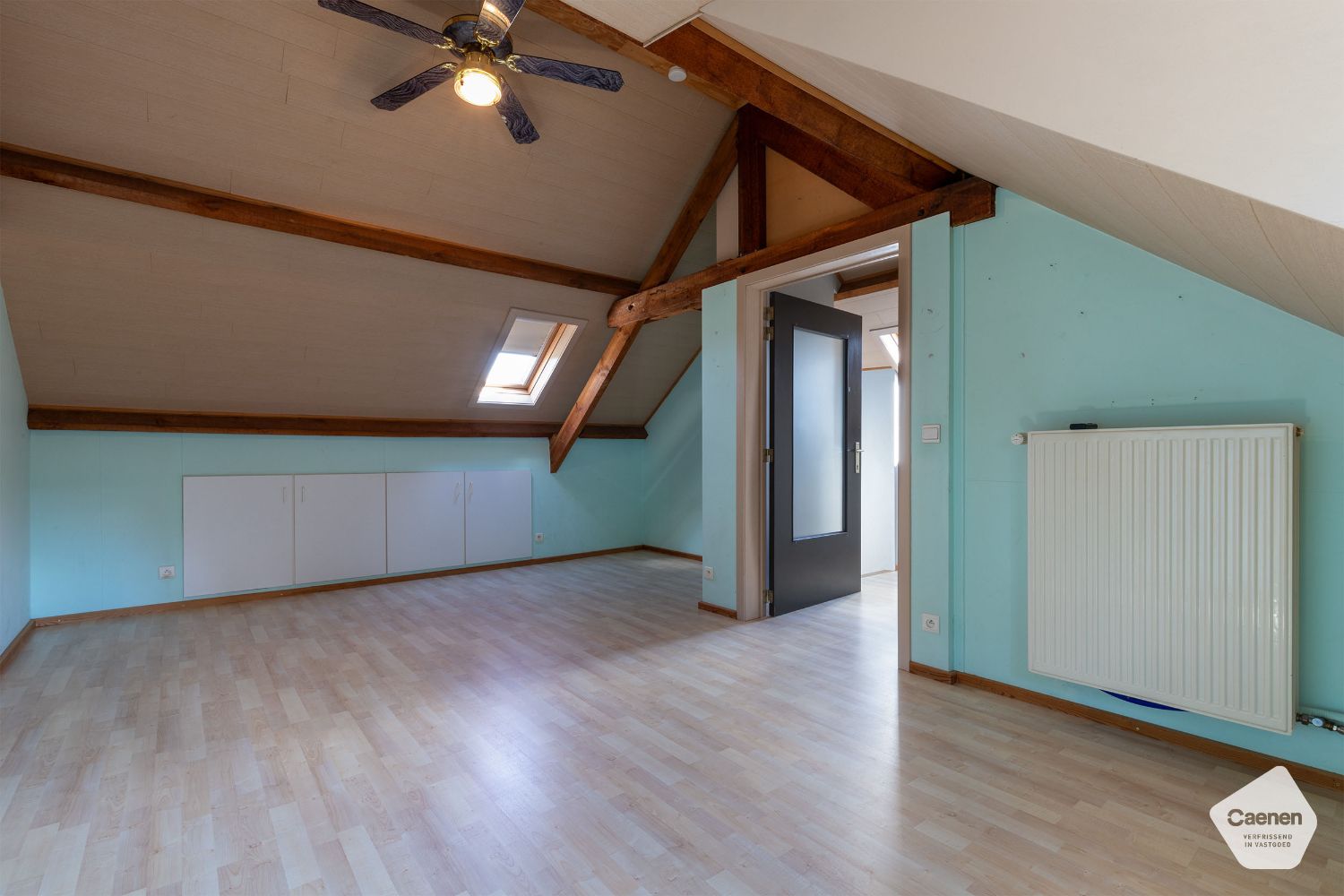 VRIJSTAANDE LANDELIJKE GELEGEN TE RENOVEREN WONING met 3 slaapkamers en MOOI PERCEEL VAN 980 m² foto 9