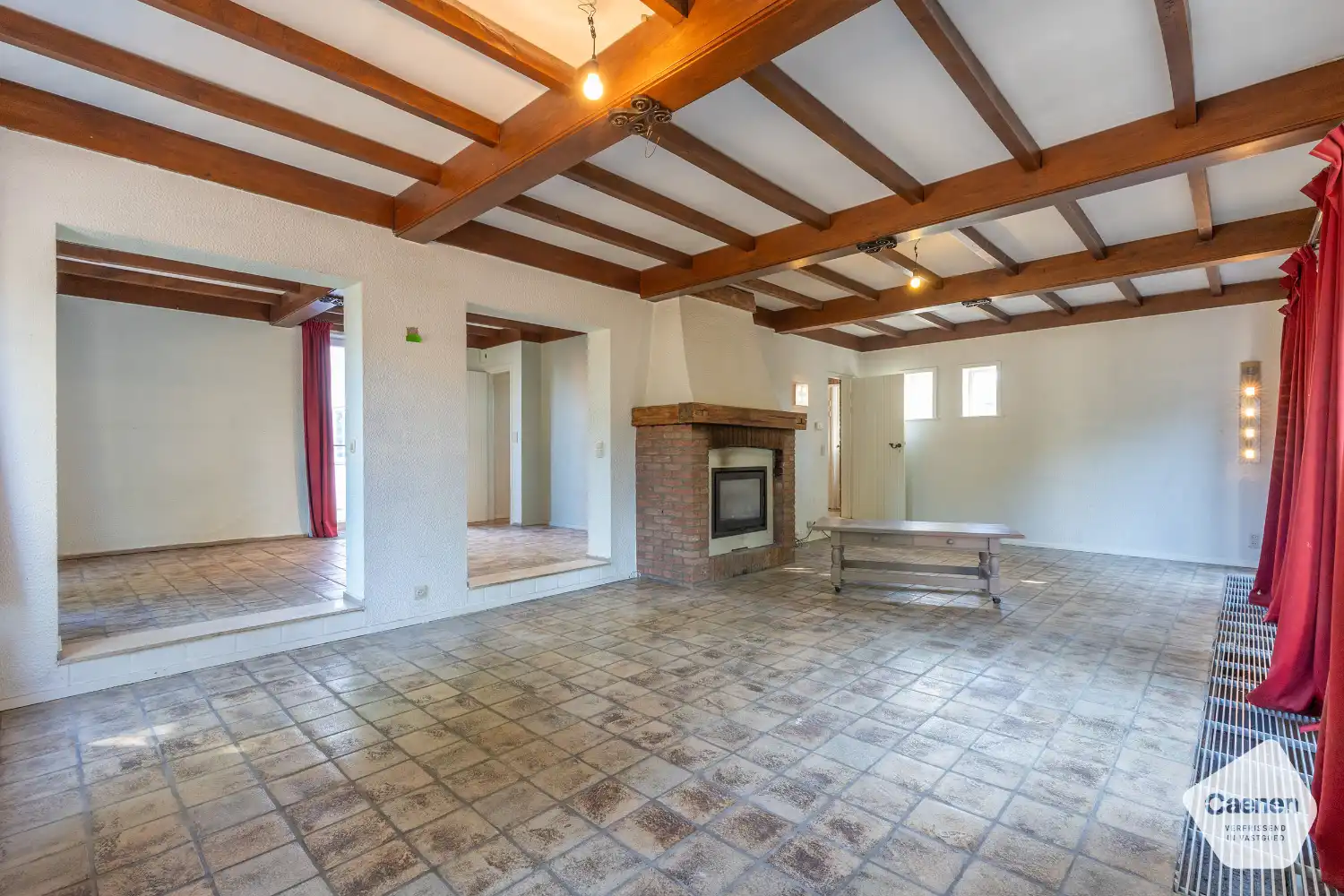 Te renoveren villa met 3 slaapkamers, 2 badkamers, sauna en ruime tuin foto 2