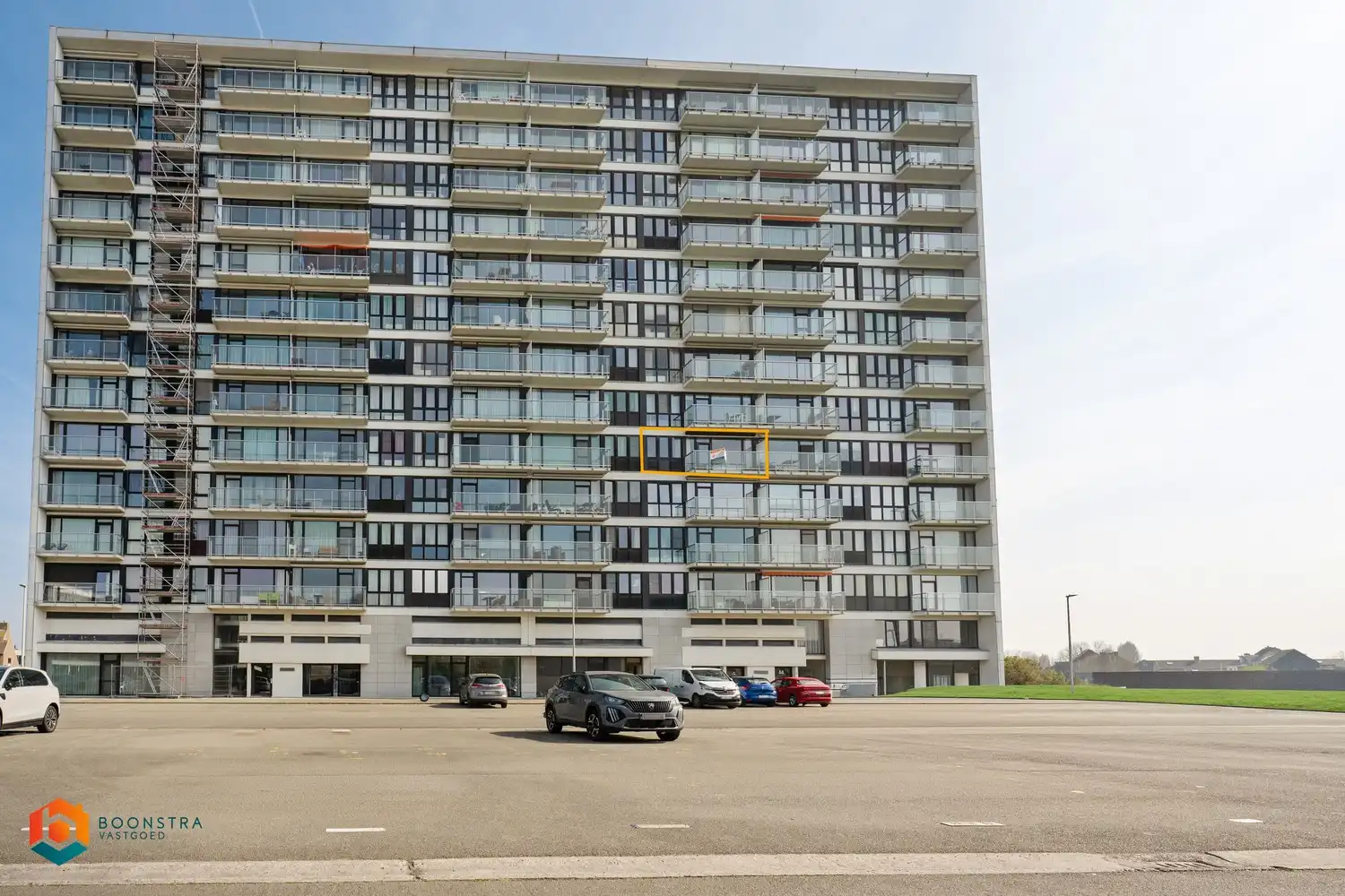 Appartement met 2 slpkrs en lateraal zeezicht nabij het centrum van Bredene foto {{pictureIndex}}