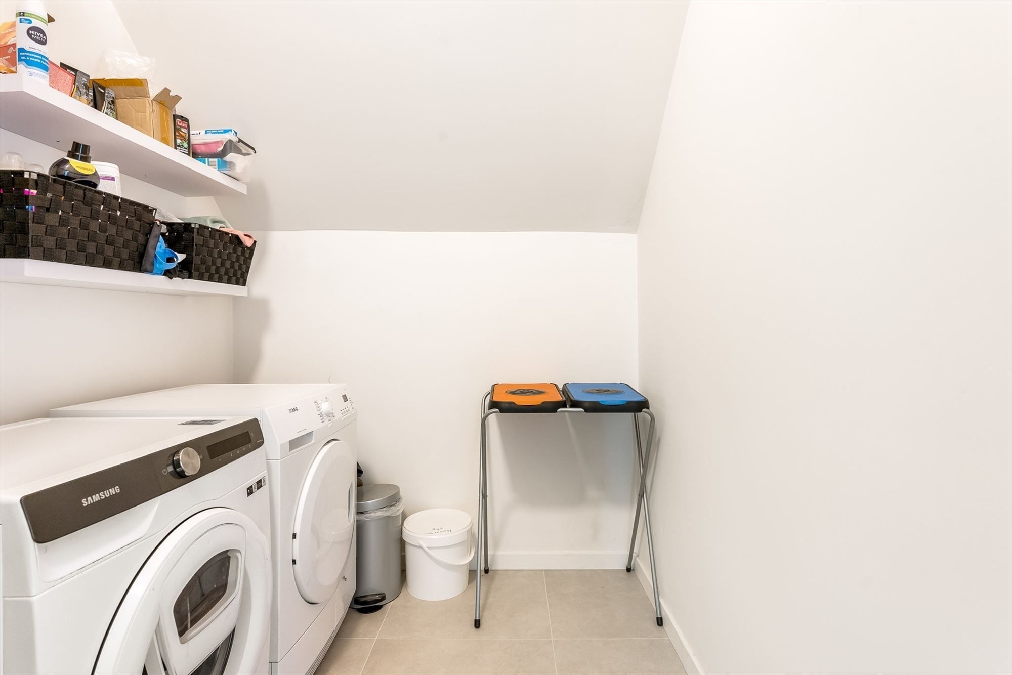 KNAP GERENOVEERD, LICHTRIJK APPARTEMENT (129M²) MET 3 SLAAPKAMERS TE HALEN foto 26