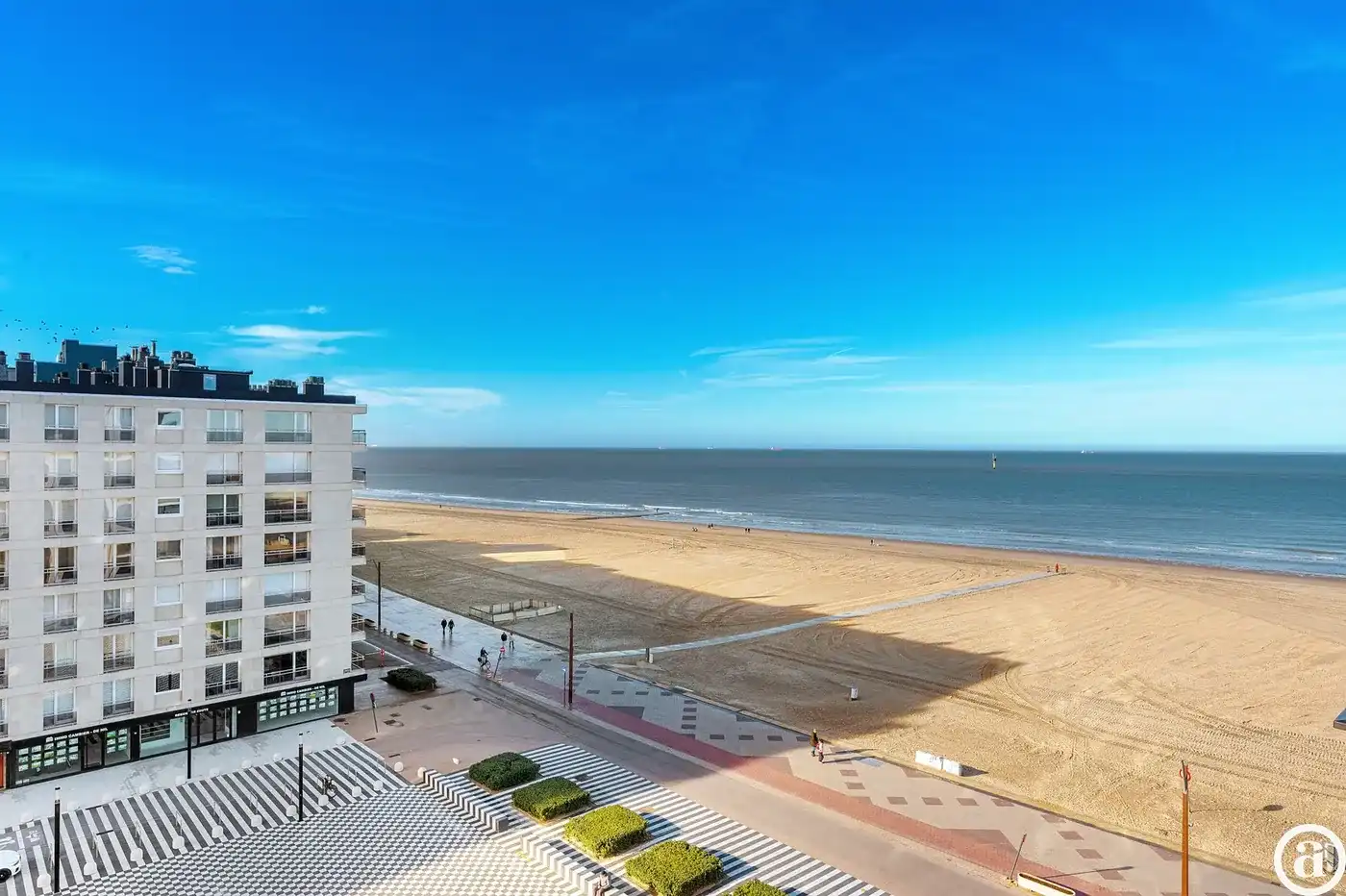Mooie duplex-appartement met prachtige uitzichten te Zoute. foto 4
