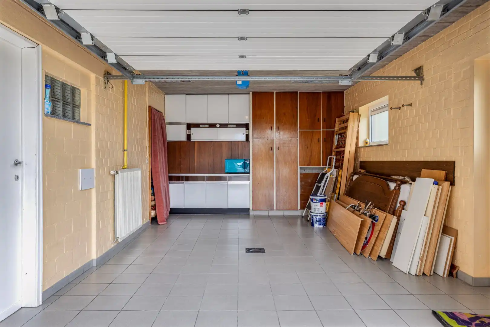 Ruime woning met 3 slaapkamers en tuin foto 15