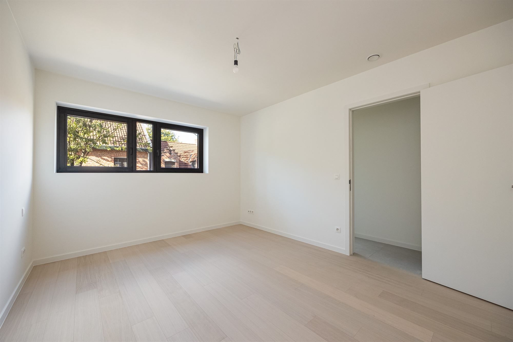 Ruime instapklare nieuwbouwwoning in Brasschaat foto 17