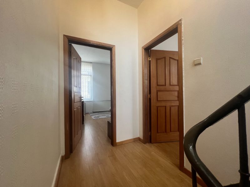 Centraal doch rustig gelegen, energiezuinige woning met maar liefst 4 slaapkamers! foto 18