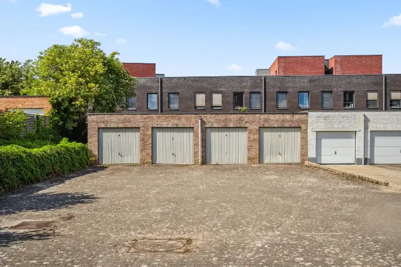 Ruim appartement op de 2 de verdieping foto 11