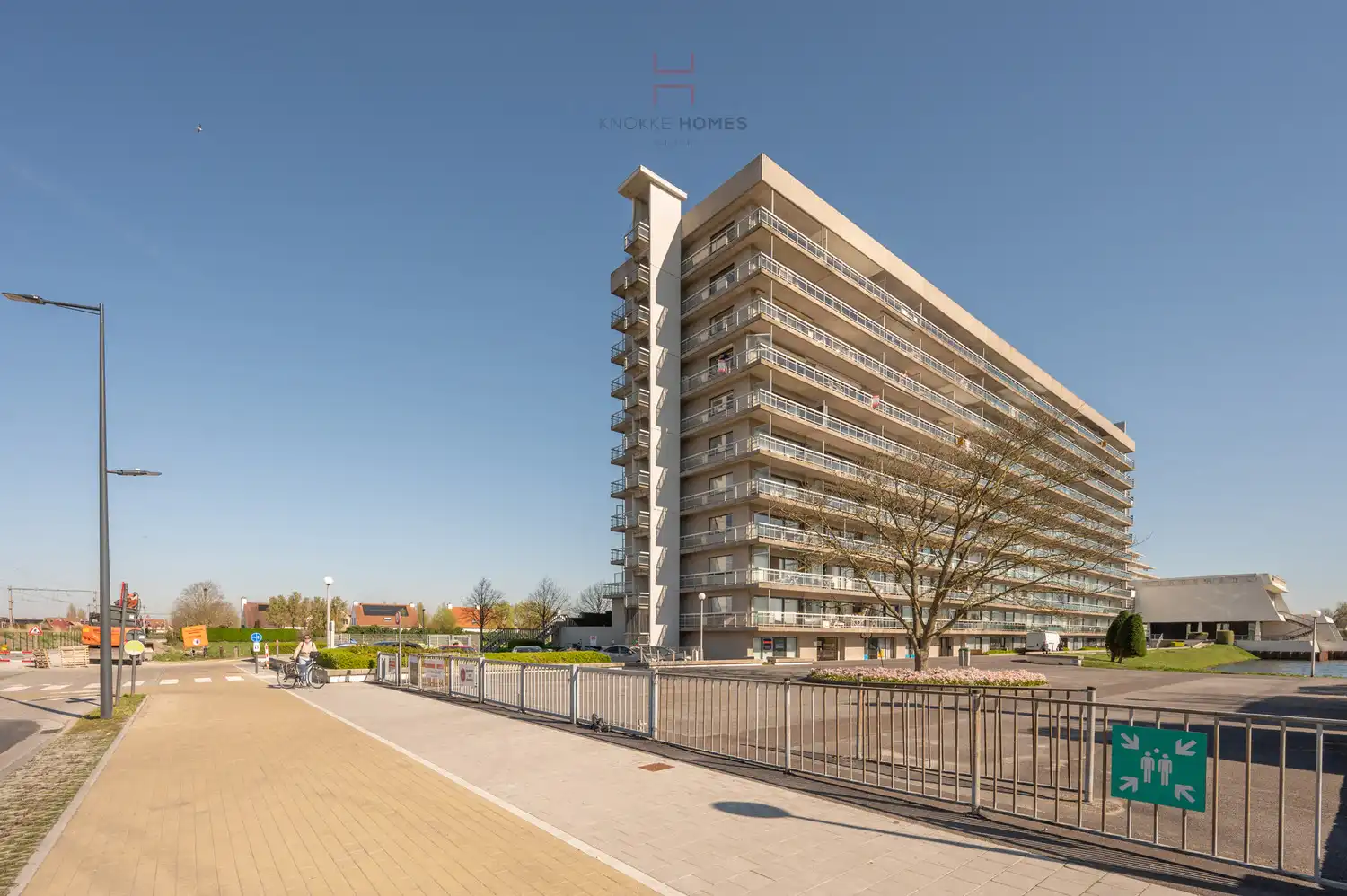 Riant appartement met open zicht over het meer van Duinbergen foto 35
