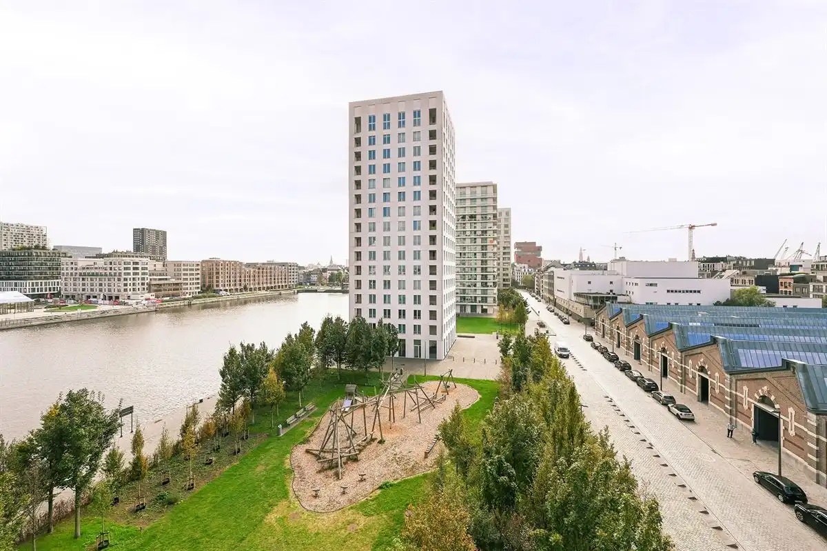 Lichtrijk appartement met terras op het Eilandje foto 20