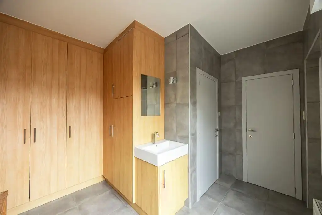 Charmante halfopen woning met grote tuin te Turnhout foto 12