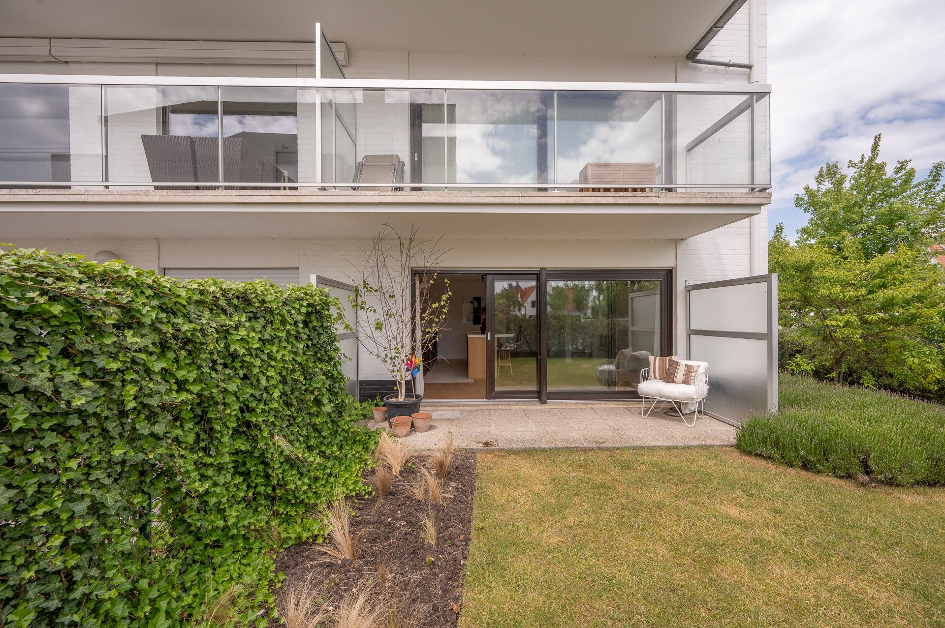 Smaakvol appartement met tuin en terras foto 2