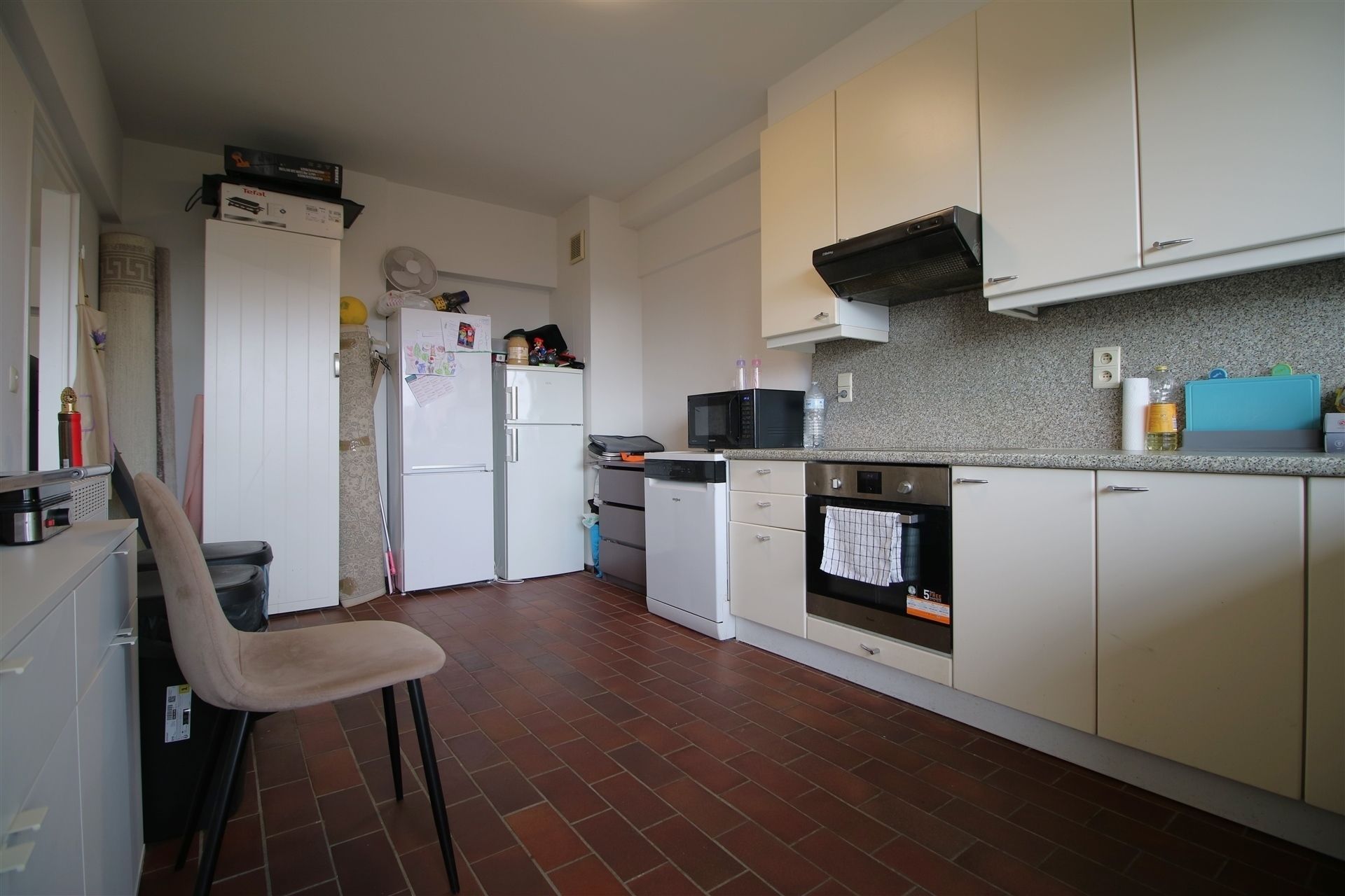 Ruim appt 2 slpk, terras en parking foto 8