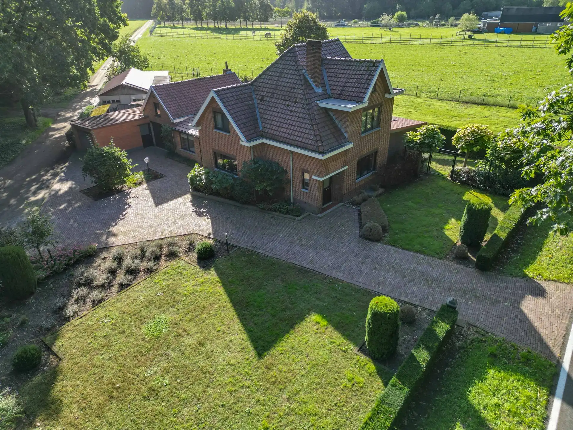 KARAKTERVOLLE WONING OP 41,73 ARE TE OPGLABBEEK foto 33
