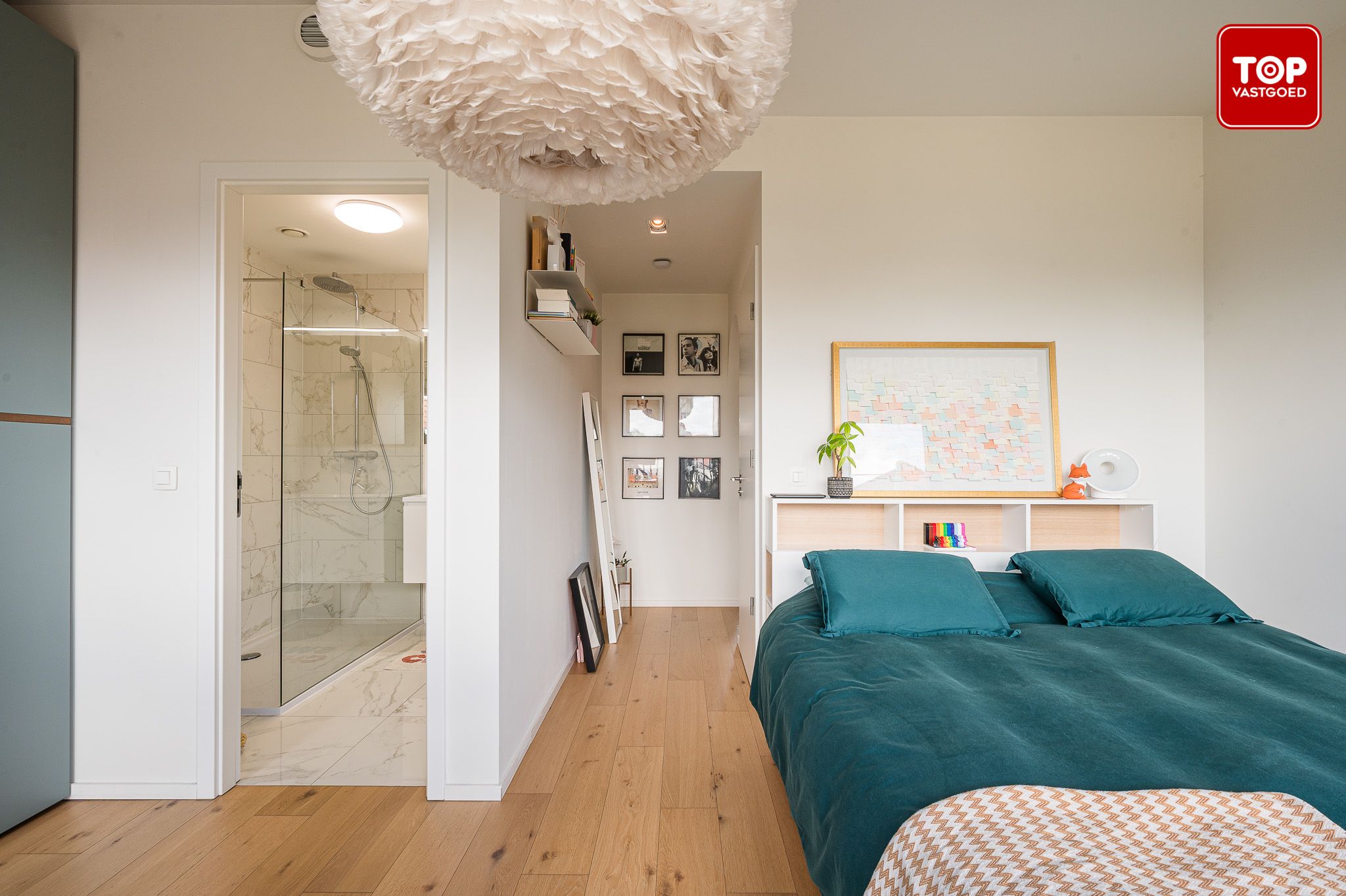 Modern en energiezuinig appartement met zicht op het water en zicht op de binnentuin foto 18