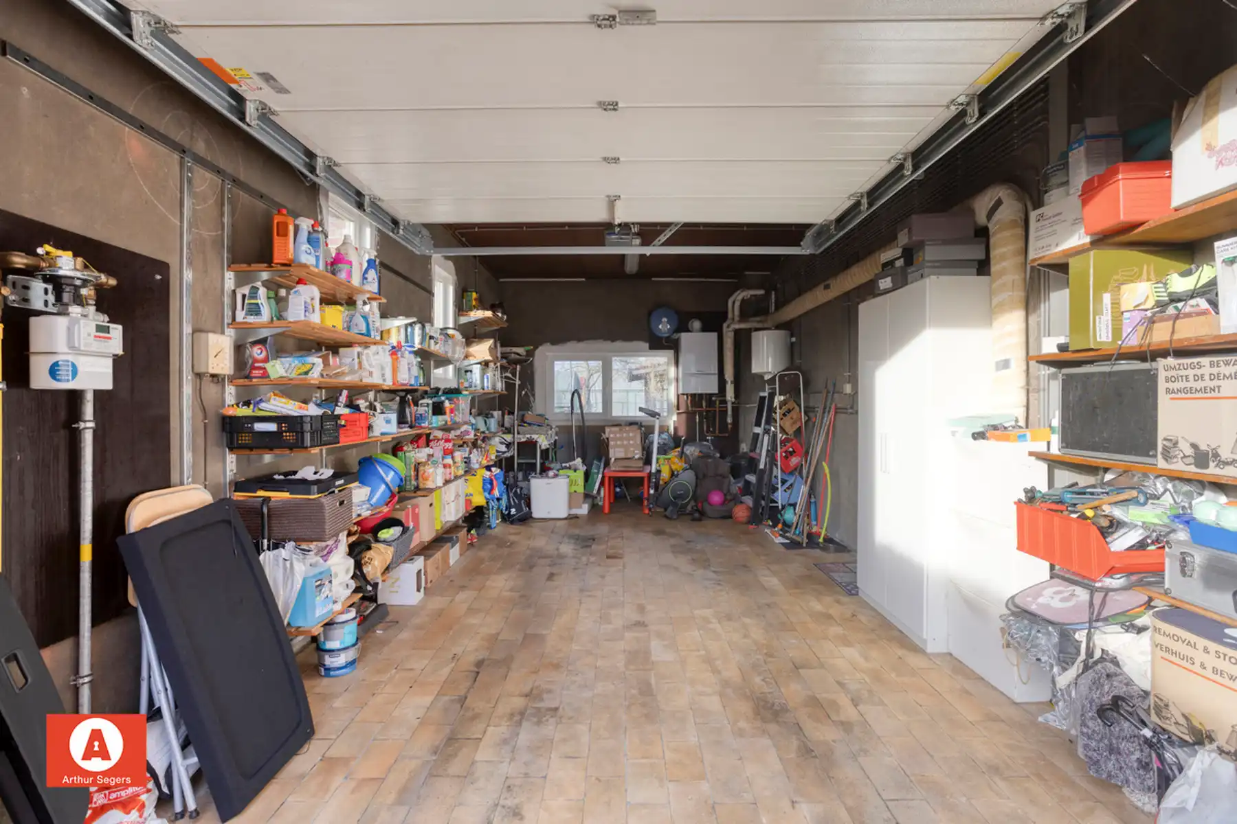 Karaktervolle open bebouwing met 5 slaapkamers en bureau foto 24